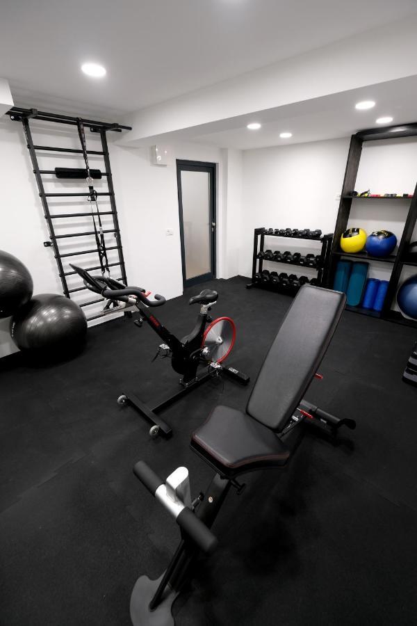Apartments Emona Free Parking & Gym Любляна Экстерьер фото