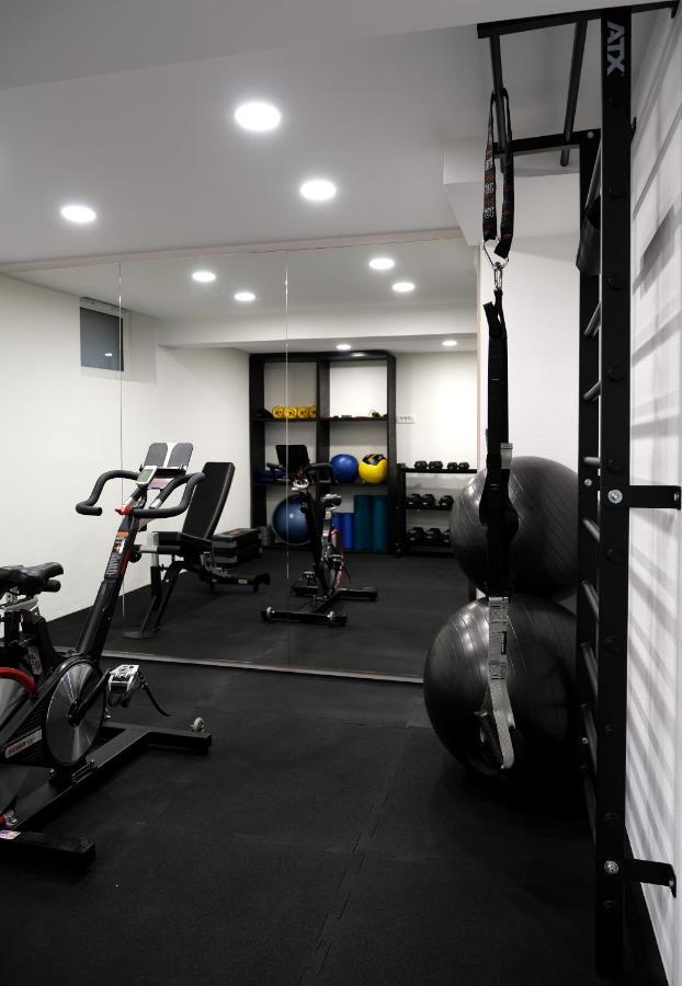 Apartments Emona Free Parking & Gym Любляна Экстерьер фото
